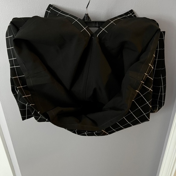 Express Lined Black Skirt. Size 14 - Picture 3 of 3